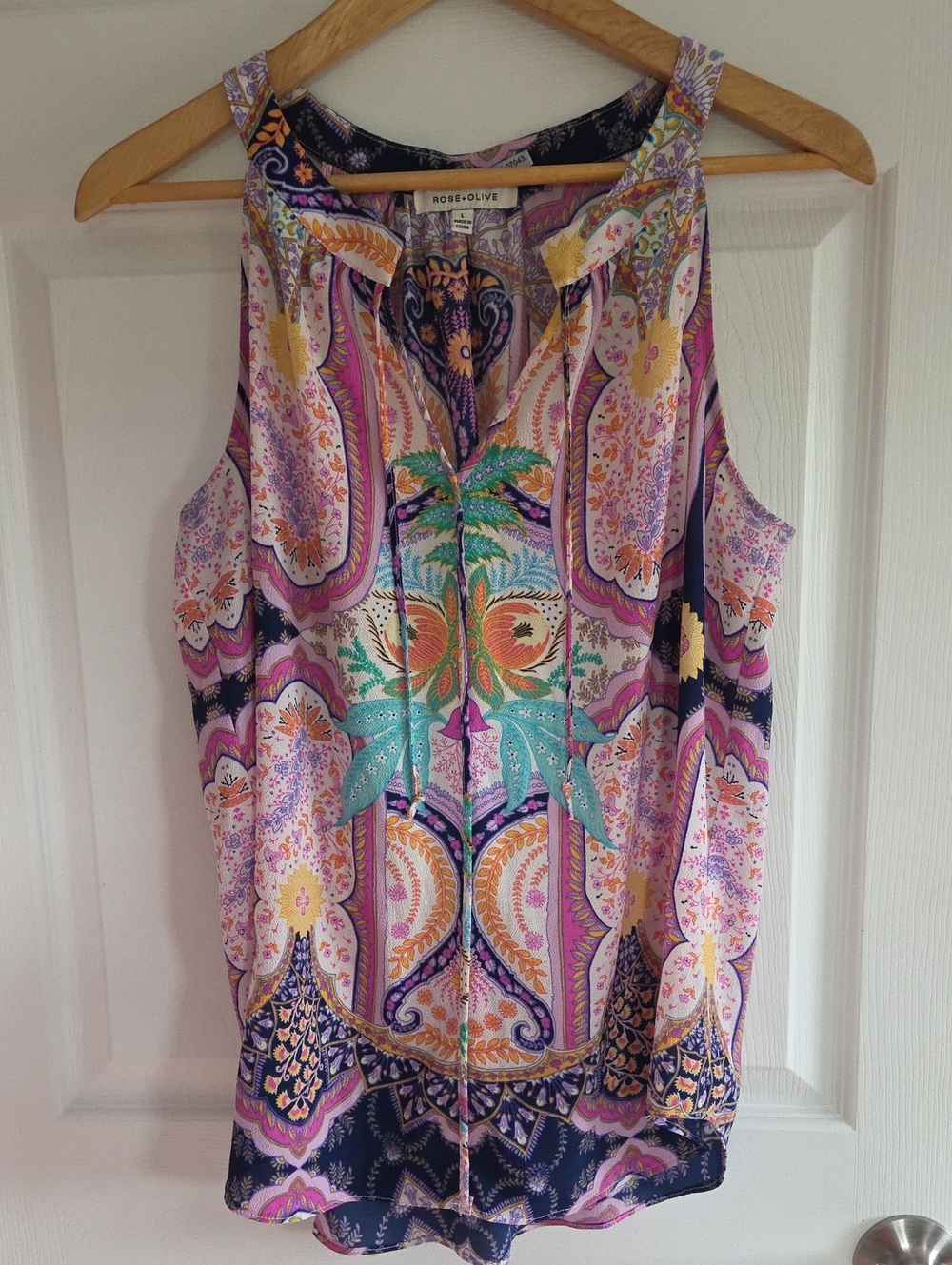 Rose & Olive Multicolor Paisley Sleeveless Camisole